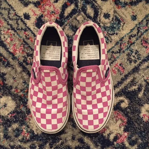girls pink checkerboard vans